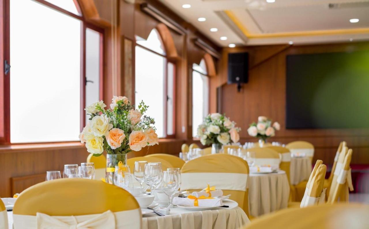 Riverside Hotel Quang Binh Донг Хой Екстериор снимка