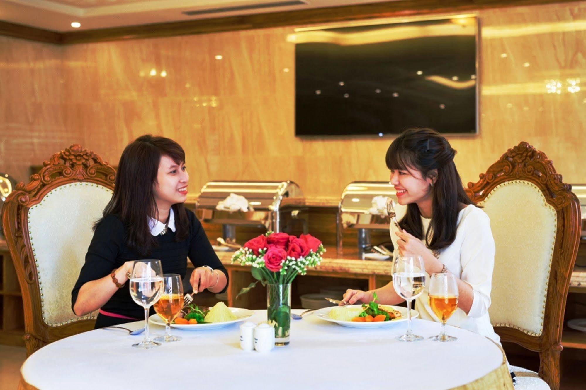 Riverside Hotel Quang Binh Донг Хой Екстериор снимка