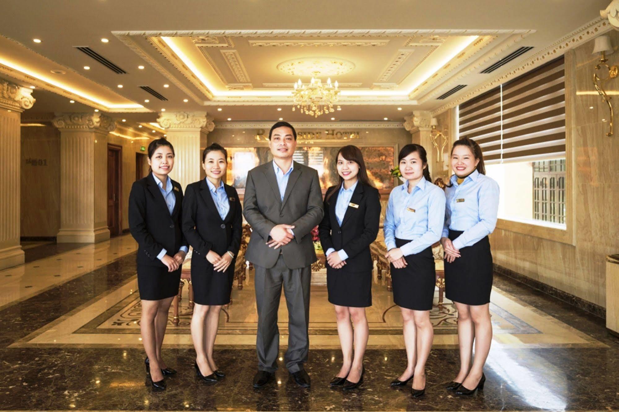 Riverside Hotel Quang Binh Донг Хой Екстериор снимка